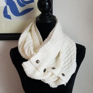 Knit Infinity Scarf with Buttons EUC